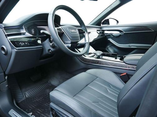 2025 Audi A8 L 55 TFSI quattro Tiptronic