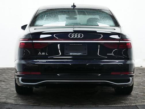 2025 Audi A8 L 55 TFSI quattro Tiptronic