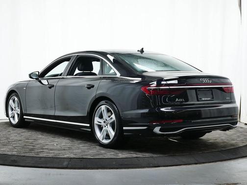 2025 Audi A8 L 55 TFSI quattro Tiptronic