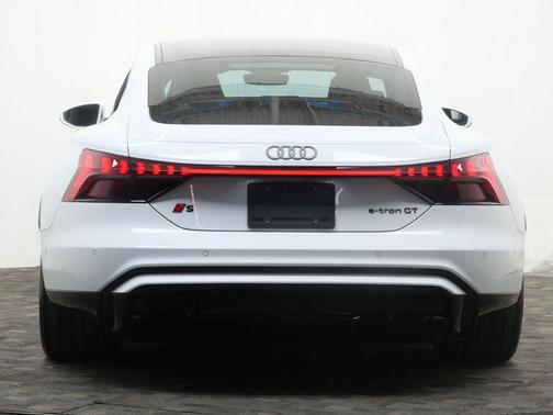 Arkona White 2025 Audi S e-tron GT Premium Plus