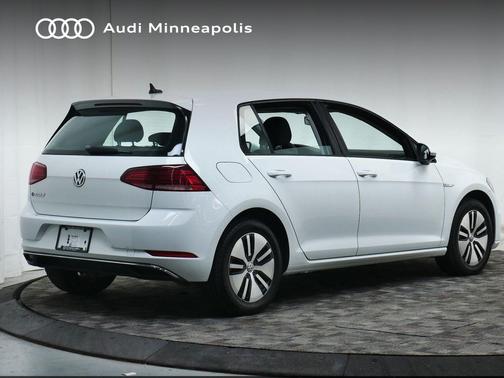 2018 Volkswagen e-Golf SE