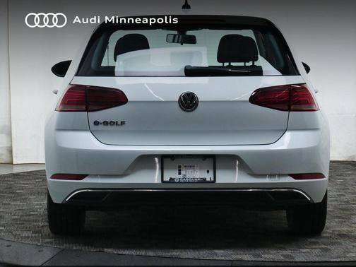 2018 Volkswagen e-Golf SE