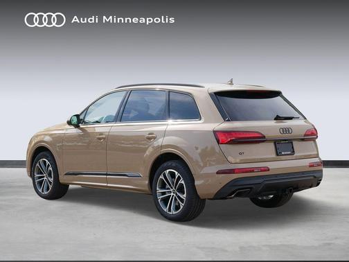 2025 Audi Q7 45 Premium Plus