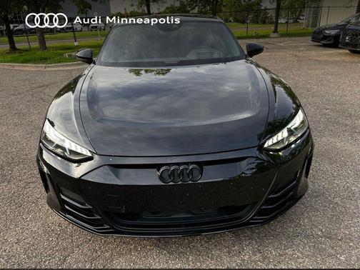 Mythos Black Metallic 2023 Audi RS e-tron GT quattro