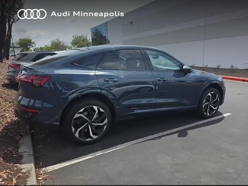 Plasma Blue Metallic 2024 Audi Q8 e-tron Premium Plus