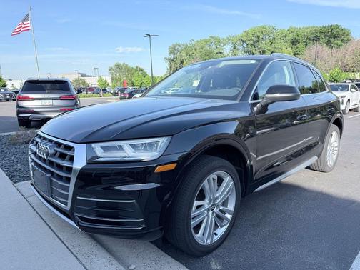 Mythos Black Metallic 2018 Audi Q5 2.0T Tech Premium