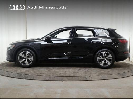 2024 Audi Q8 e-tron Premium Plus