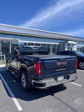 Pacific Blue Metallic 2019 GMC Sierra 1500 SLT