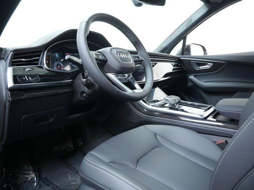 2026 Audi Q7 55 Premium Plus