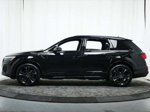 2025 Audi Q7 55 Premium Plus