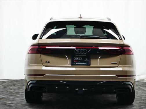 2025 Audi Q8 55 Premium Plus