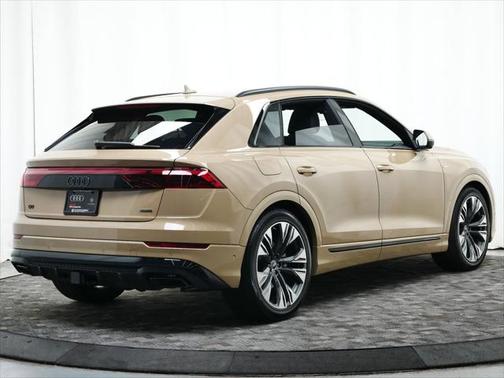 2025 Audi Q8 55 Premium Plus