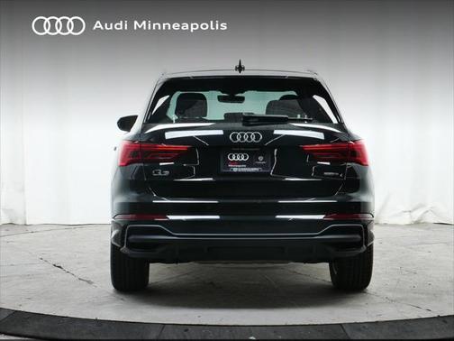 2024 Audi Q3 Premium 45 TFSI S line quattro Tiptronic