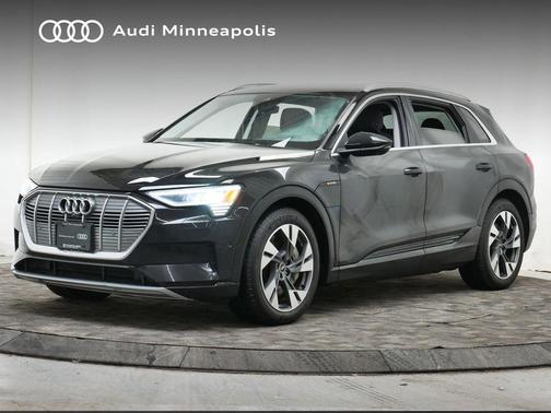 2021 Audi e-tron Premium Plus
