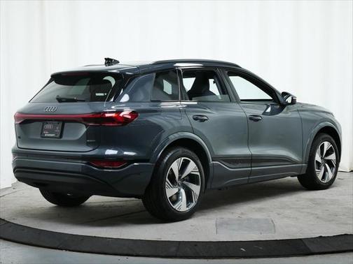 2025 Audi Q6 e-tron Premium Plus quattro
