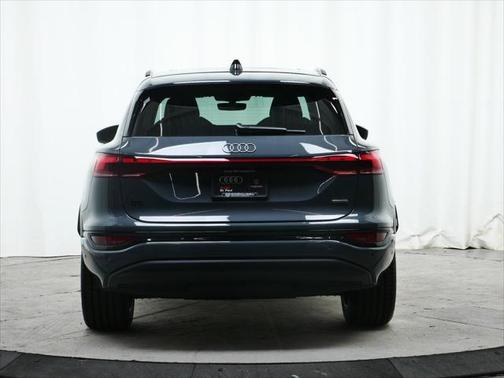 2025 Audi Q6 e-tron Premium Plus quattro