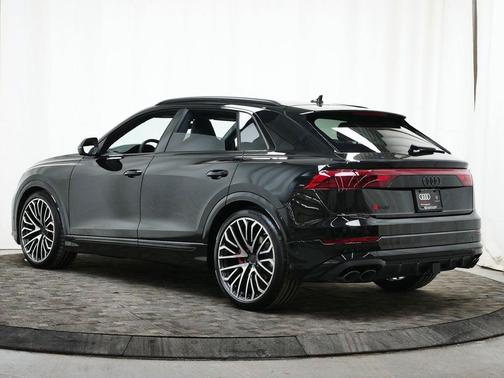 2026 Audi SQ8 4.0T Prestige