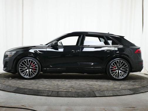 2026 Audi SQ8 4.0T Prestige