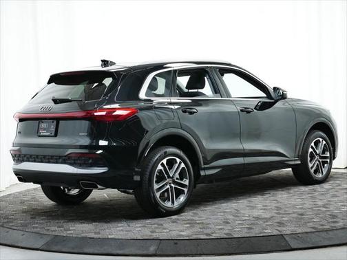 2025 Audi Q5 Premium