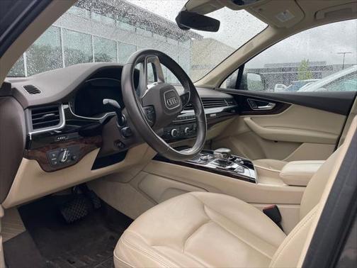 2019 Audi Q7 55 Premium Plus
