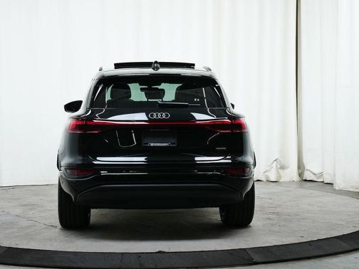 2025 Audi Q6 e-tron Premium Plus quattro