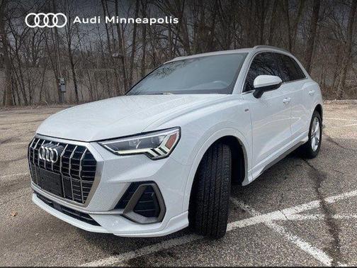 Glacier White Metallic 2023 Audi Q3 Premium 45 TFSI S line quattro Tiptronic