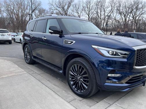 2022 INFINITI QX80 PREMIUM SELECT AWD