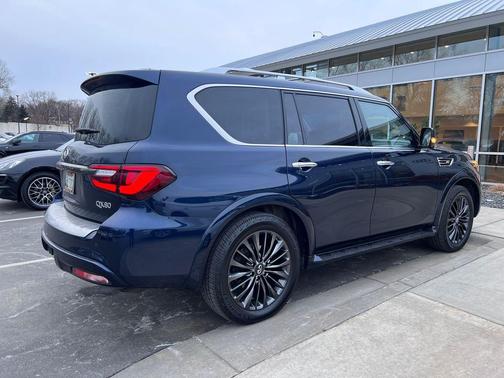 2022 INFINITI QX80 PREMIUM SELECT AWD
