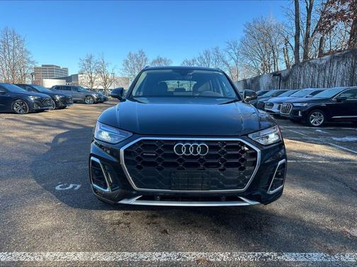 2023 Audi Q5 45 S line Premium