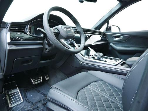 2026 Audi SQ7 4.0T Premium Plus