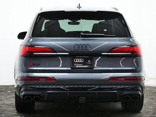 2026 Audi SQ7 4.0T Premium Plus