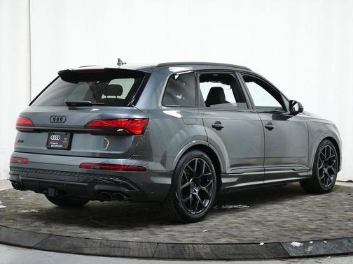 2026 Audi SQ7 4.0T Premium Plus
