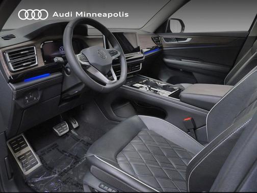 Platinum Gray Metallic 2024 Volkswagen Atlas 2.0T SEL Premium R-Line 4MOTION