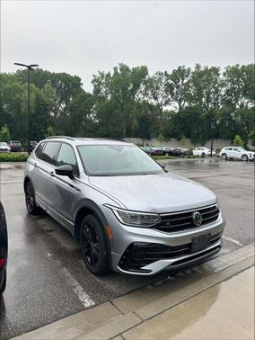 2022 Volkswagen Tiguan 2.0T SE R-Line Black 4MOTION
