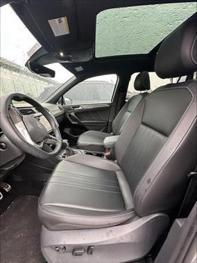 2022 Volkswagen Tiguan 2.0T SE R-Line Black 4MOTION