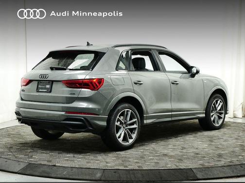 2024 Audi Q3 Premium 45 TFSI S line quattro Tiptronic