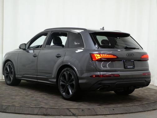 2026 Audi Q7 55 Premium Plus