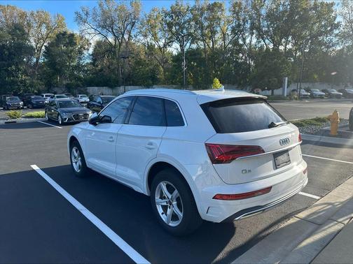 2023 Audi Q5 40 Premium