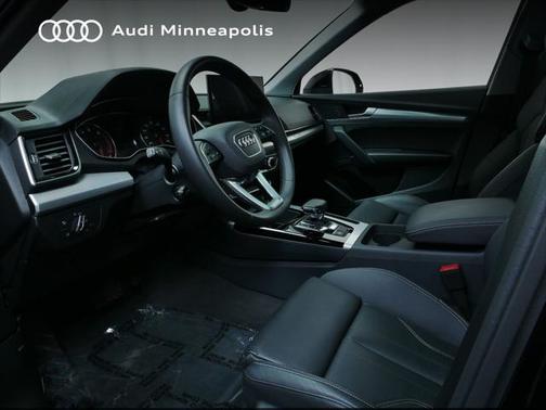 2024 Audi Q5 45 S line Premium