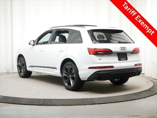 2025 Audi Q7 55 Premium Plus