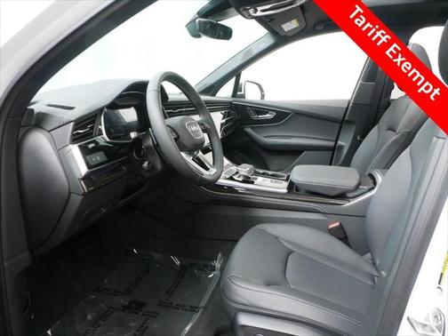 2025 Audi Q7 55 Premium Plus