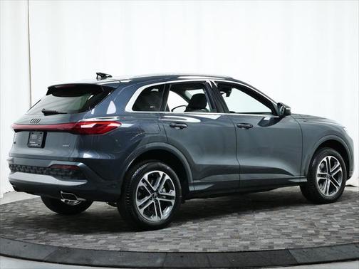 2025 Audi Q5 Premium