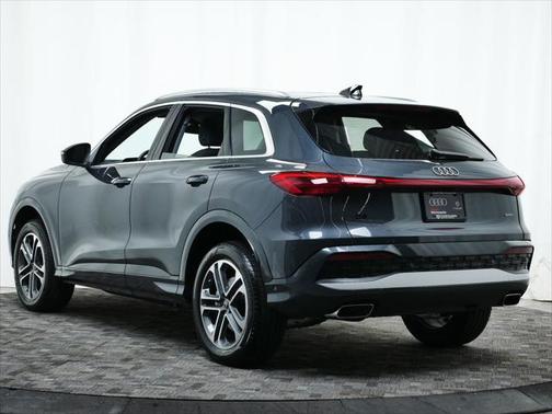2025 Audi Q5 Premium