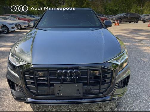 Daytona Gray Pearl Effect 2023 Audi Q8 55 Prestige