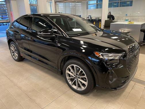 2022 Audi Q4 e-tron Prestige 50 quattro