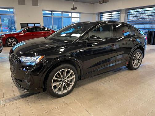 2022 Audi Q4 e-tron Prestige 50 quattro