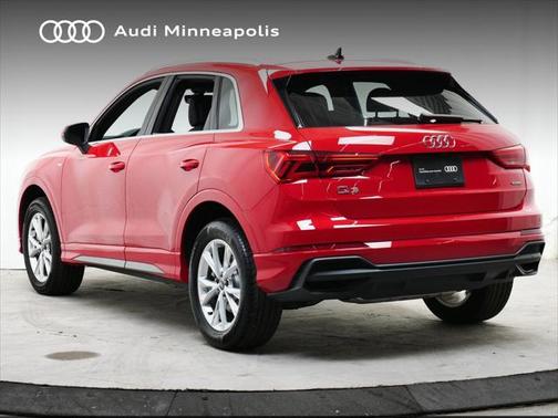 2024 Audi Q3 Premium 45 TFSI S line quattro Tiptronic