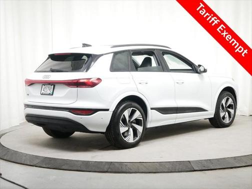 2025 Audi Q6 e-tron Premium Plus quattro