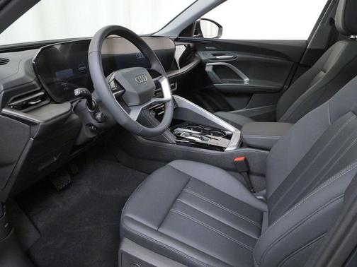 Tambora Gray Metallic 2026 Audi Q5 Premium Plus TFSI quattro S tronic