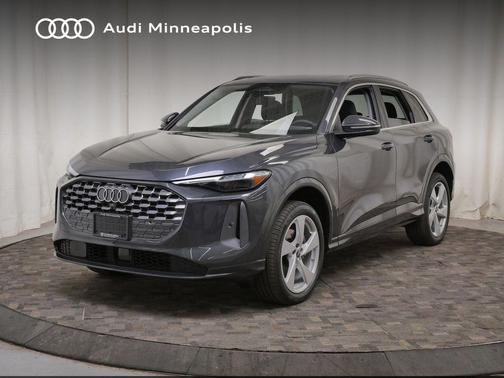 Tambora Gray Metallic 2026 Audi Q5 Premium Plus TFSI quattro S tronic